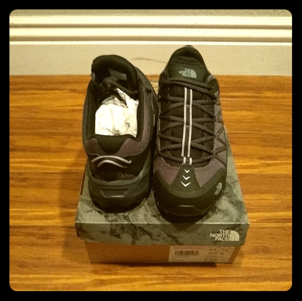 Black hiking shoes